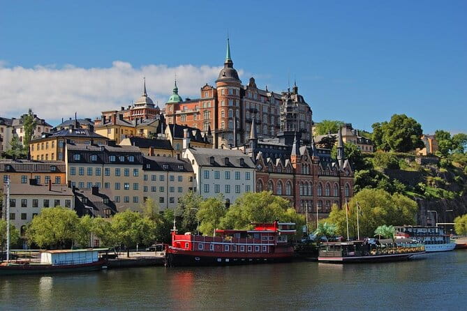 Stockholm Tour with a Local: Explore Hip And Bohemian Sodermalm - Discovering Södermalm: From Trendy Streets to Secret Beaches