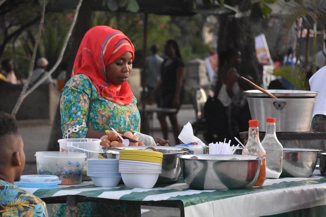 Stone Town Evening Walk Tour With Visit Food Markets - Visiting Africa House Bar