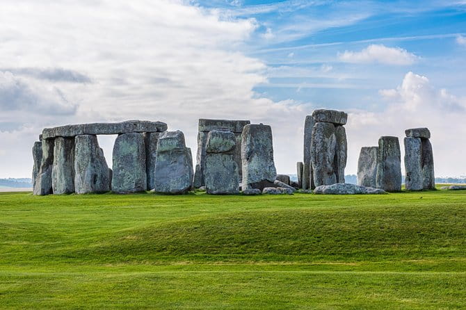 Stonehenge and Salisbury Cathedral Private Tour from Southampton - Key Points