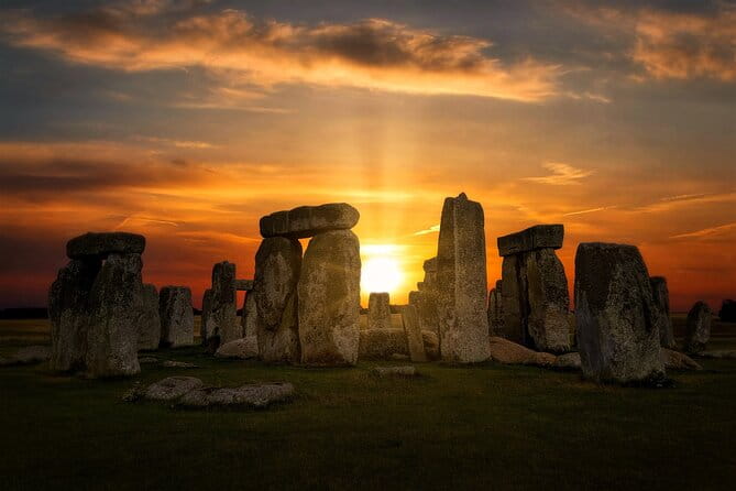 Stonehenge and Windsor Tour from London - FAQ
