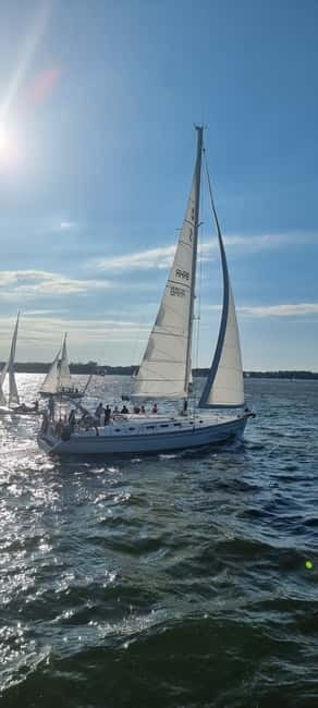 Stralsund: Hiddensee Sailboat Trip with Snacks and Drinks - Enjoying Snacks and a Beach Picnic