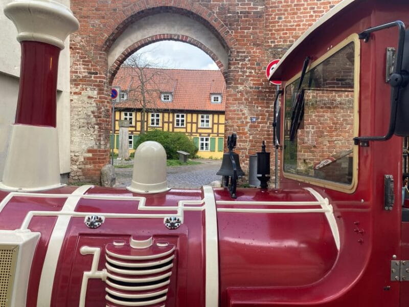 Stralsund: Stadtrundfahrt durch die historische Altstadt - Key Points / Takeaways