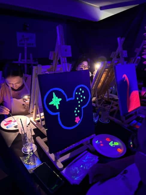 Strasbourg: Painting in the dark workshop with drinks - Price and Logistics: Is It Worth It?