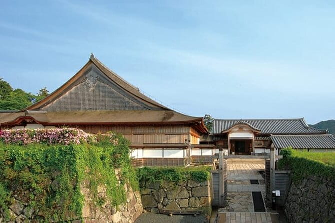 Strawberry Picking and Exploring Beautiful City of Tamba Sasayama - Savor a Delicious Lunch in Tamba Sasayama