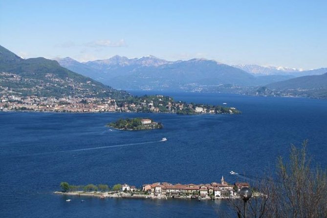 Stresa: 1-Day 3 Borromean Islands Hop-On Hop-Off Boat Tour - Accessibility and Group Size