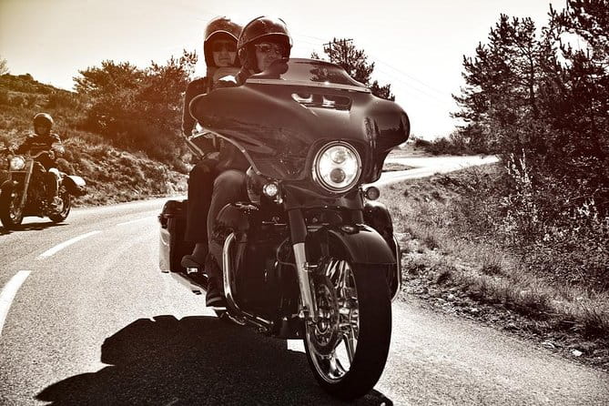 Stroll on a Harley Davidson, Full day passenger duet with your guide - Key points / Takeaways