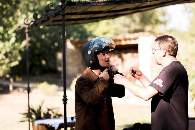 Stroll on a Harley Davidson, Full day passenger duet with your guide - FAQ