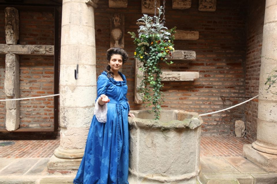 Stroll With Madame De Lapérouse in 18th-Century Albi - Immersive Theatrical Tour Experience