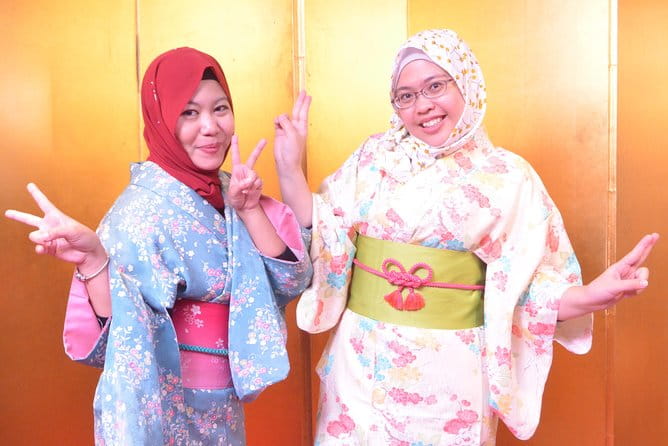 Studio Kimono Photo - Outfits and Styling