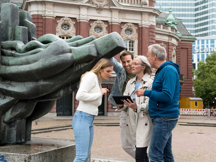 Stuttgart: Karlshöhe Crime Mystery Tour - Historical Context and Immersion