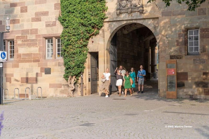 Stuttgart: The real fake news tour - Stuttgart: The Real Fake News Tour — A Playful Look at the Citys Myths and Truths