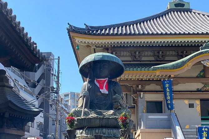 Sugamo: Exploring Grandmas Harajuku and Rikugien Garden - Exploring the Tranquility of Rikugien Garden