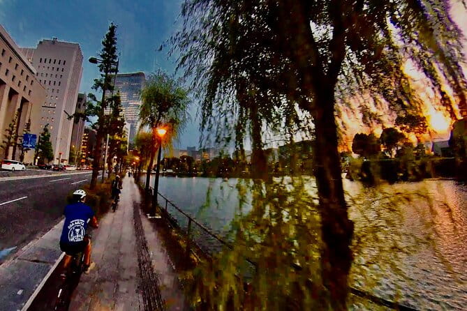 [Summer Only] Twilight E-Assist Bike Tour in Tokyo - Inclusions