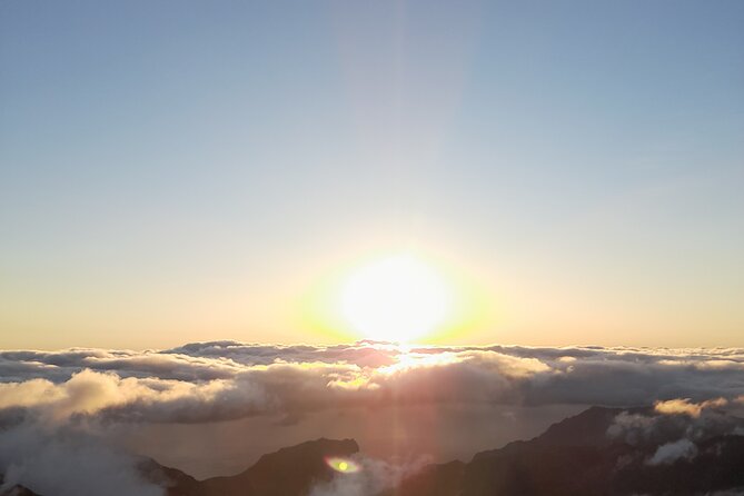 Sunrise Tour at Pico Do Arieiro With Coffee/Tea and Breakfast Included - Accessibility and Group Size