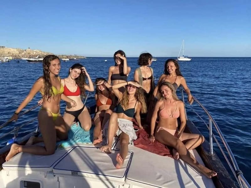 Sunset Aperitif on a Boat Castro - Discovering the Magic of a Sunset Boat Trip in Castro