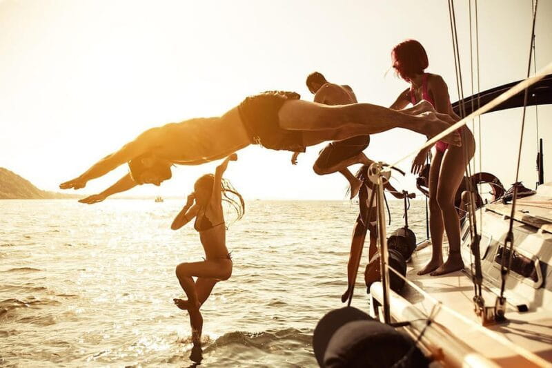 SUNSET - aperitif on a sailing boat - FAQ