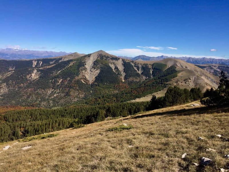 Sunset at the Monges lake and peaks - Discovering the Hidden Charm of Monges in Provence