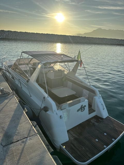 Sunset Boat Tour Amalfi Coast small group with Aperitif - FAQ