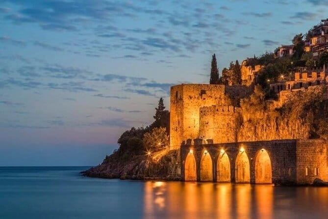 Sunset Boat Trip Along the coast of Alanya - The Scenic Route and Sightseeing