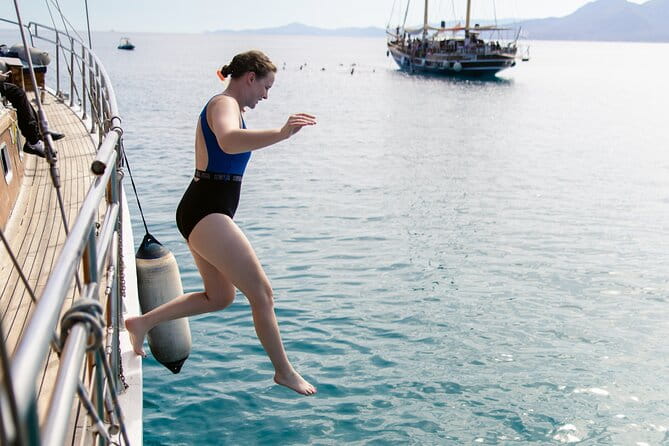 Sunset Dinner Cruise: Sunset, Swim, Drinks, and Dinner Onboard - FAQ Section