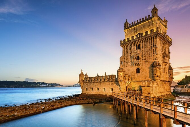 Sunset Experience: Lisbon Boat Cruise With Music and a Drink - Meeting and Pickup Location