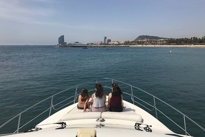 Sunset in a Private Motor Yacht - FAQ