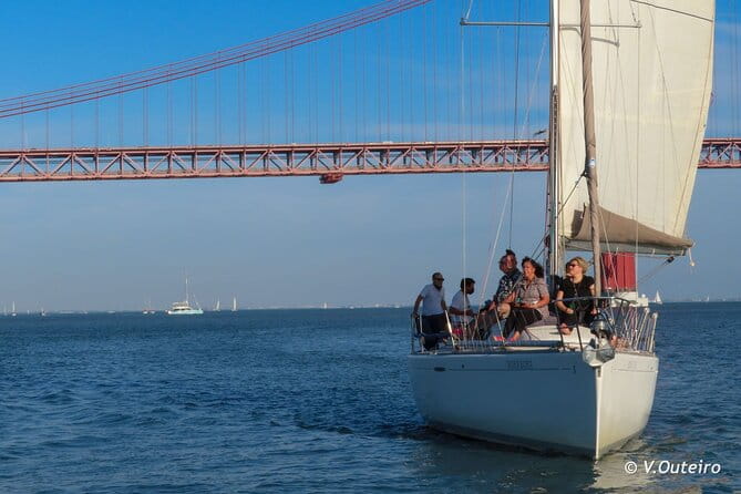 Sunset - Lisbon Cruise Tour - Discovering Lisbon from the Water: What to Expect on the Sunset Cruise
