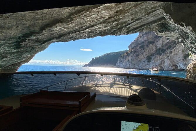 Sunset Luxury: Capri on fire - What the Experience Includes and What to Consider