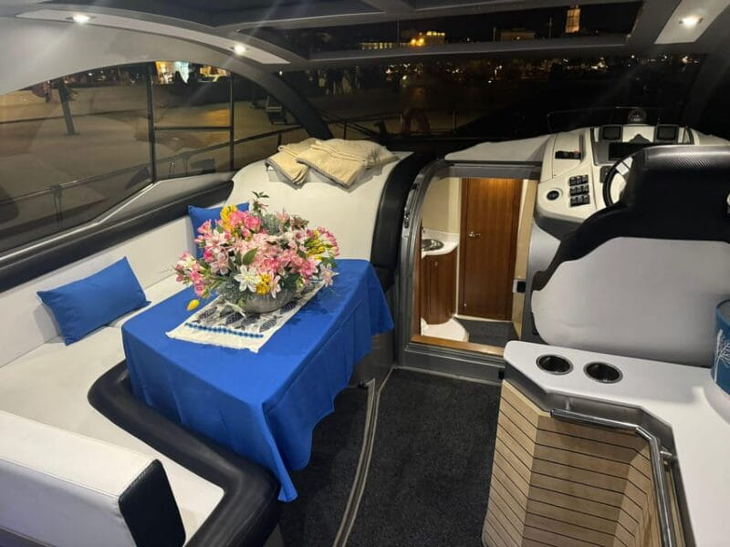 Sunset panoramic cruise with drinks and nighttime dip - FAQ