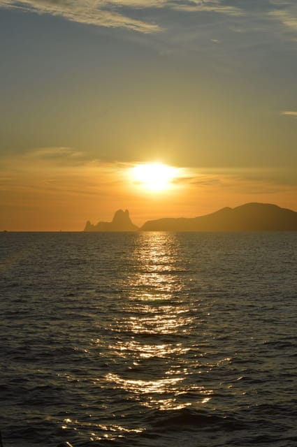 Sunset Sail south coast of Ibiza - Exploring the Ibiza Sunset Sail: Details and What to Expect