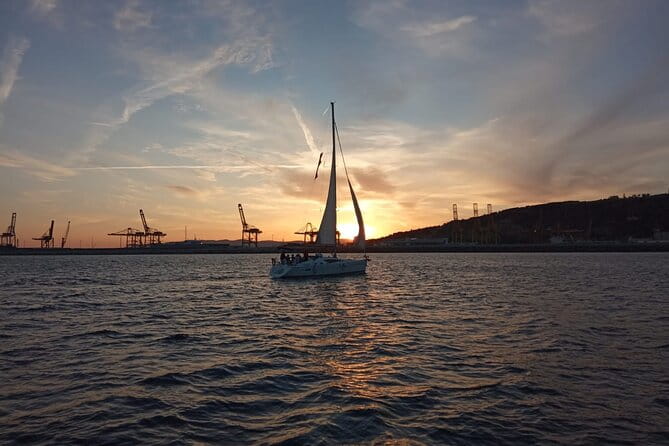 Sunset Sailing Experience w/ Live Spanish Guitar & Spanish Tapas - Who Should Consider This Tour?