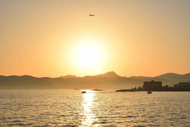 Sunset Tour Mallorca: Sunset Boat Trip With Music & Good Atmosphere - Booking and Confirmation