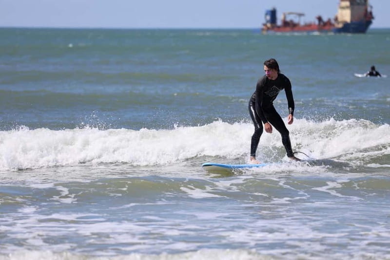 Surf lessons in Figueira da Foz - The Instruction and Experience