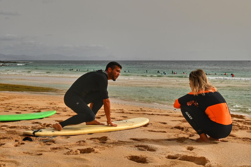 Surf Lessons in Fuerteventura ( Corralejo ) - Key Points