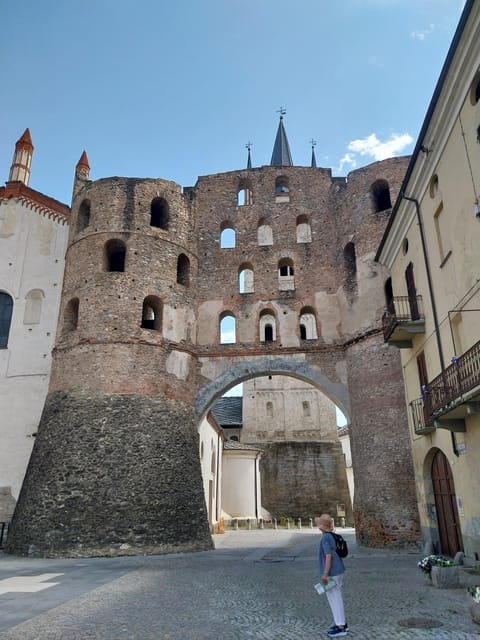 Susa: Guided Tour Between Nature and History - The Medieval Heart: Cathedrals and Castles