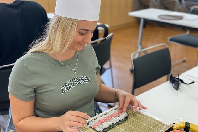 Sushi Making Class in Tsukiji Fish Market With Pro Sushi Chef - What to Expect in the Class