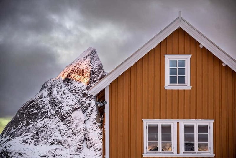 Svolvær: Reine, Hamnøy, Sakrisøy Photo Tour - Reine: The Jewel of Lofoten