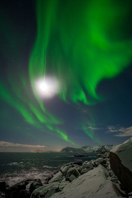 Svolvær's: Lofoten Northern Lights Hunt by Van With Snacks - Weather and Scheduling