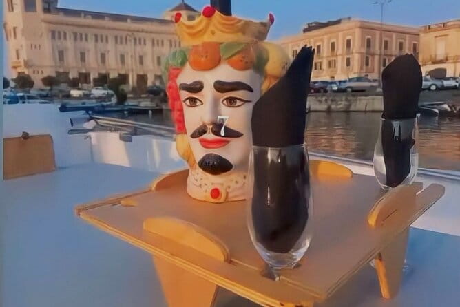 Syracuse: Boat tour with Aperitif 2 hours - Key points / Takeaways
