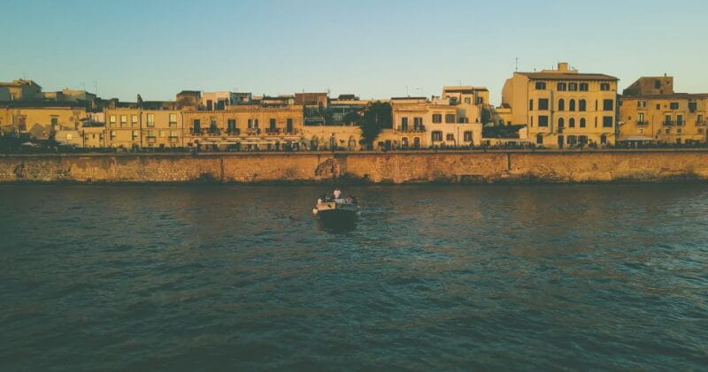 Syracuse: Boat tour with aperitif - The Guides: Friendly Experts Making the Difference