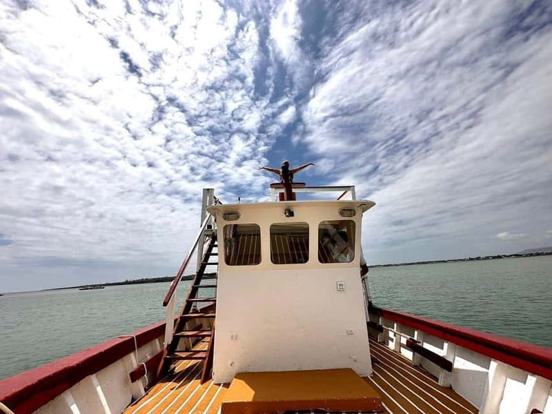 Syracuse: Boat Trip with Lunch, Wine, and Swimming Stops - FAQ - Quick Answers to Your Questions