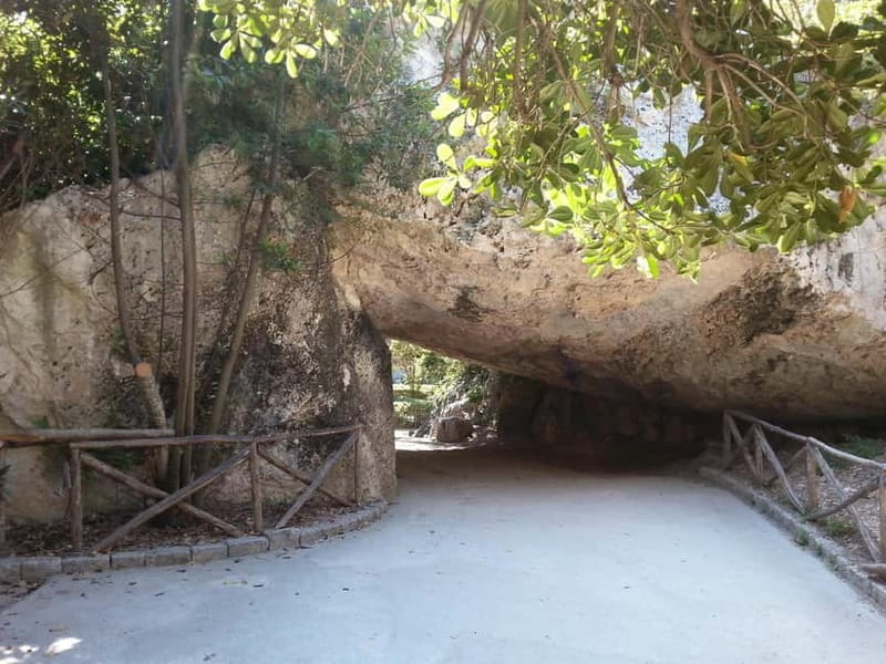 Syracuse, Ortigia Private Tour: Pickup from Catania - Exploring Syracuse and Ortigia: An Authentic Sicilian Day