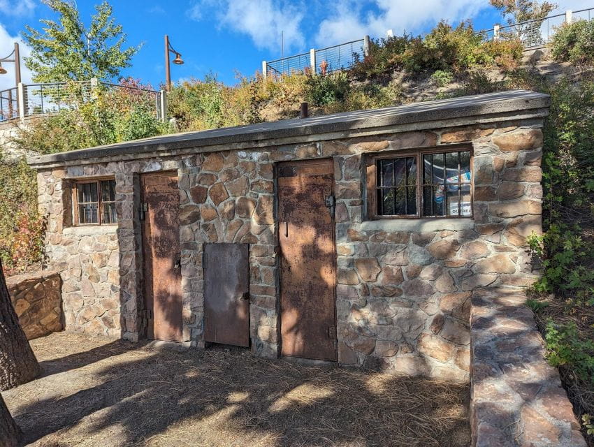 Tahoe City Scavenger Hunt Walking Tour & Game - Group Size and Requirements