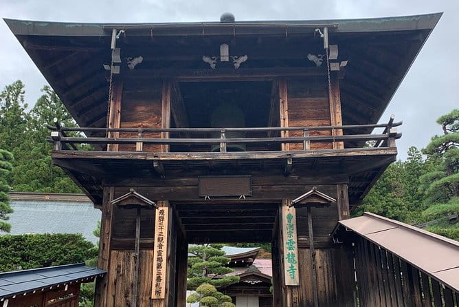 Takayama & Shirakawago 3 Days Tour - Transportation