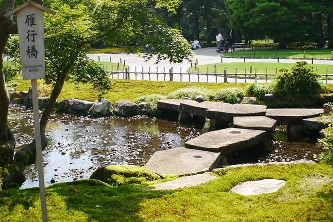 Takayama, Shirakawago & Kanazawa 3 - Day Tour - Day 2: Discovering Shirakawago and Kanazawa