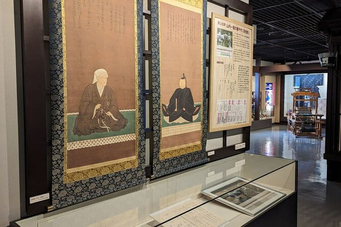 Takayama to Gujo Hachiman, History Traditions and Crafts - Hands-on Replica Food Crafting Experience