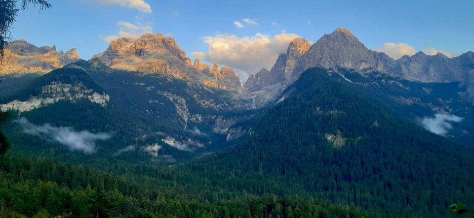 Take a Hike to the Most Beautifull Nature Close to the City - Mountain Guide Expertise