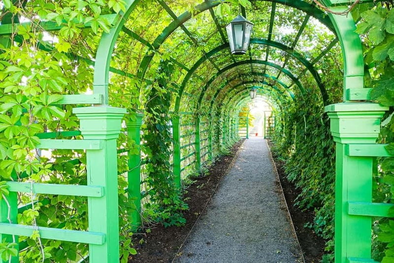 Tales of Tallinn 2-hour Car Tour - FAQ