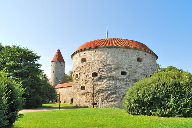 Tallinn Private Walking Tour - Authentic Experience and Personal Touch