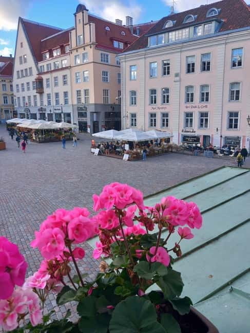 Tallinn Town Hall with a guide - Key Points / Takeaways